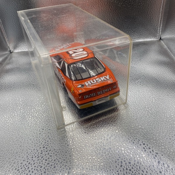 NASCAR 2000 1:24 Diecast Car Tony Stewart #20 Home Depot Collectible Edition - Picture 10 of 13